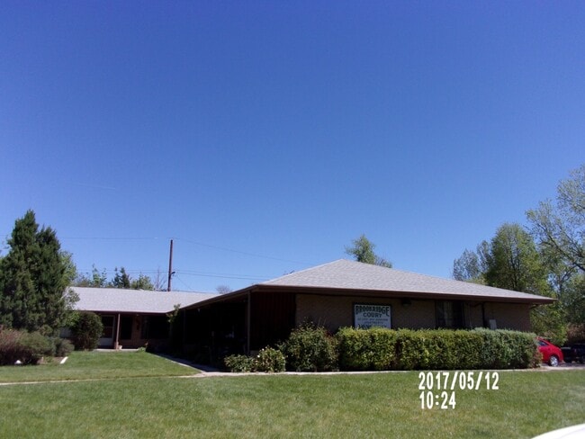Photo - Prime Lakewood Location - 1 Bedroom - (8247-16th)