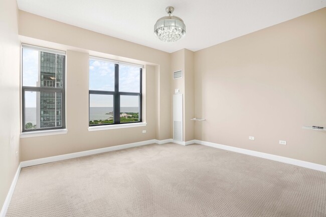 Photo - 41 E 8th St Unidad 2702