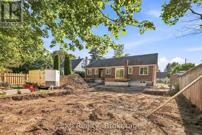 Photo - 372 Major St