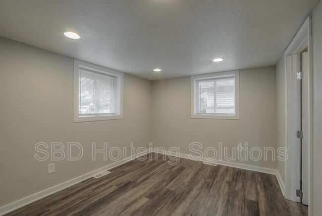 Photo - 1102 S Crisp Ave
