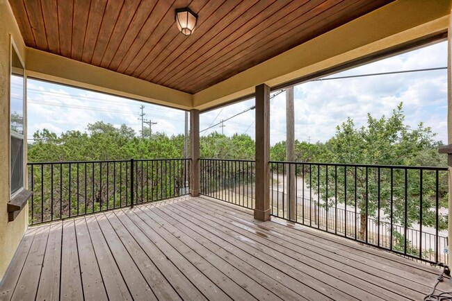 Building Photo - 12300 Terraza Cir Unit TH10
