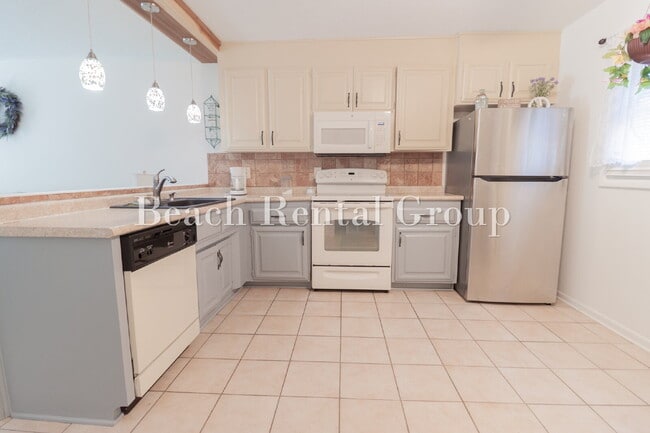 Photo - No HOA Furnished Townhouse close to Ocean Unit C
