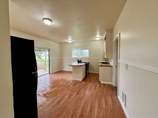 Photo - Cozy 2 Bedroom in Ferndale!