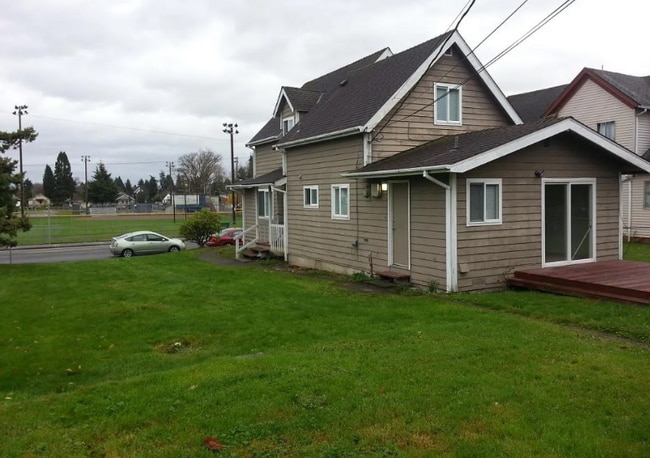 Photo - 2324 Walnut St