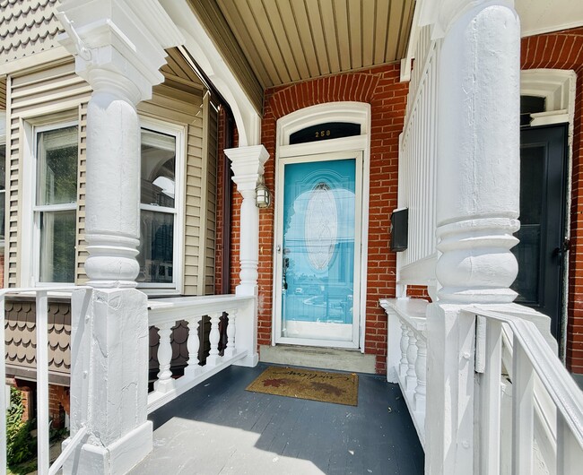 Photo - 258 Broad St