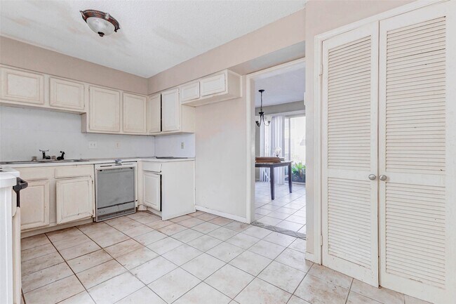 Photo - 7941 Kendalia Dr