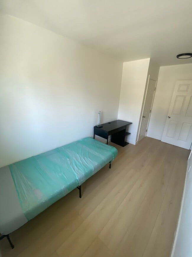 Photo - 2480 Virginia St Unit 3