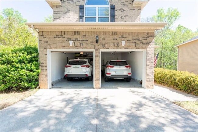 Photo - 5555 Hedge Brook Dr