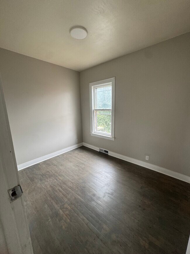 Photo - 7250 S Langley Ave
