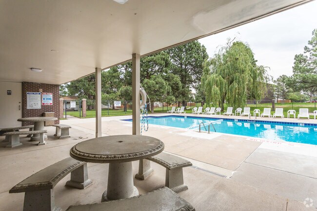 Pine Creek Apartments