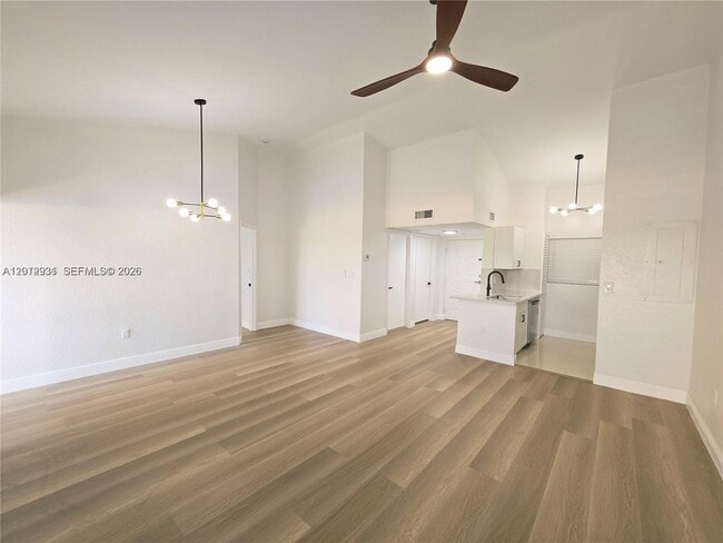 Photo - 2881 N Oakland Forest Dr Unit 310