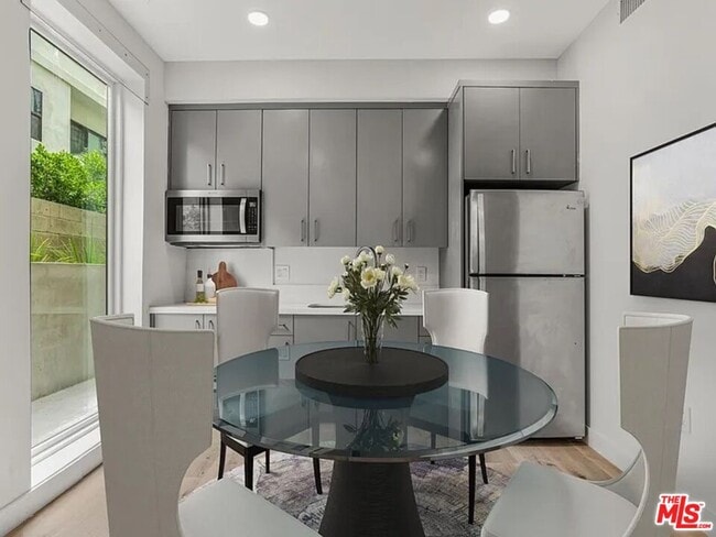 Photo - 3308 Mentone Ave Unit A1