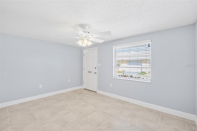 Photo - 4948 Getner St