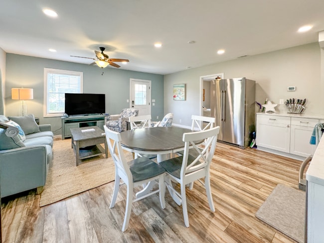 Photo - 2703 Homes Dr