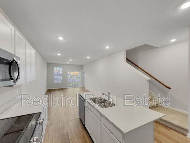 Photo - 1611 Manuka Ln