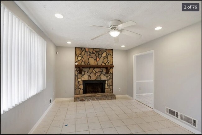 Photo - 4 bedrooms & 2 bath in Decatur!