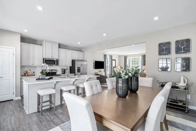 Photo - 66 American Wy