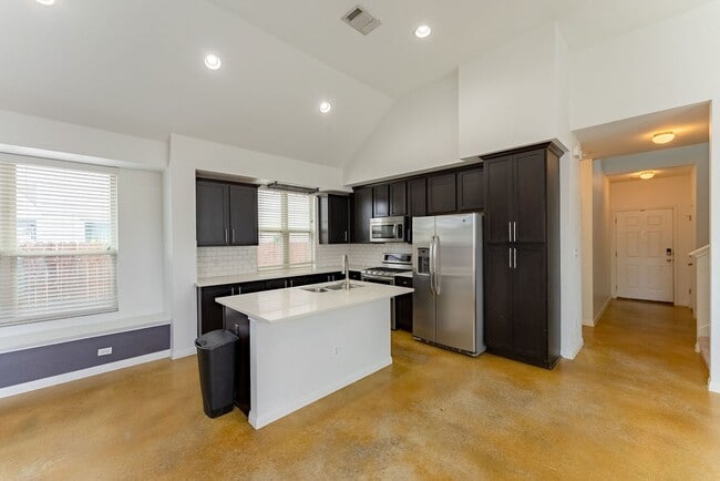 Photo - Stunning 3 bedroom/3 bathroom House in Austin!!!