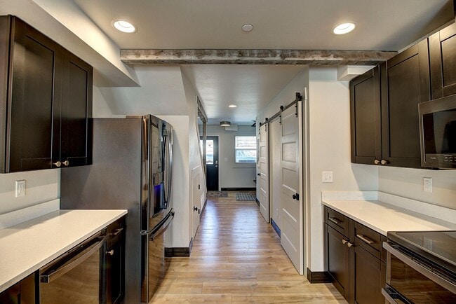 Photo - 1010 E 7th St Unidad B