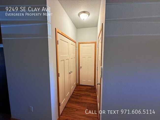 Photo - 9249 SE Clay St