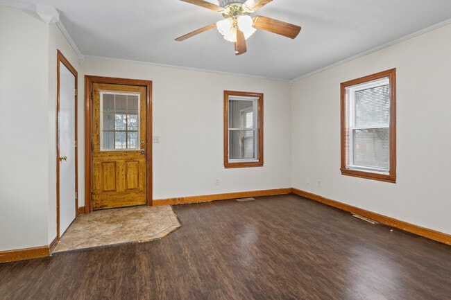 Photo - 2219 S Elm St