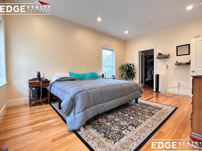 Building Photo - 151 Tremont St