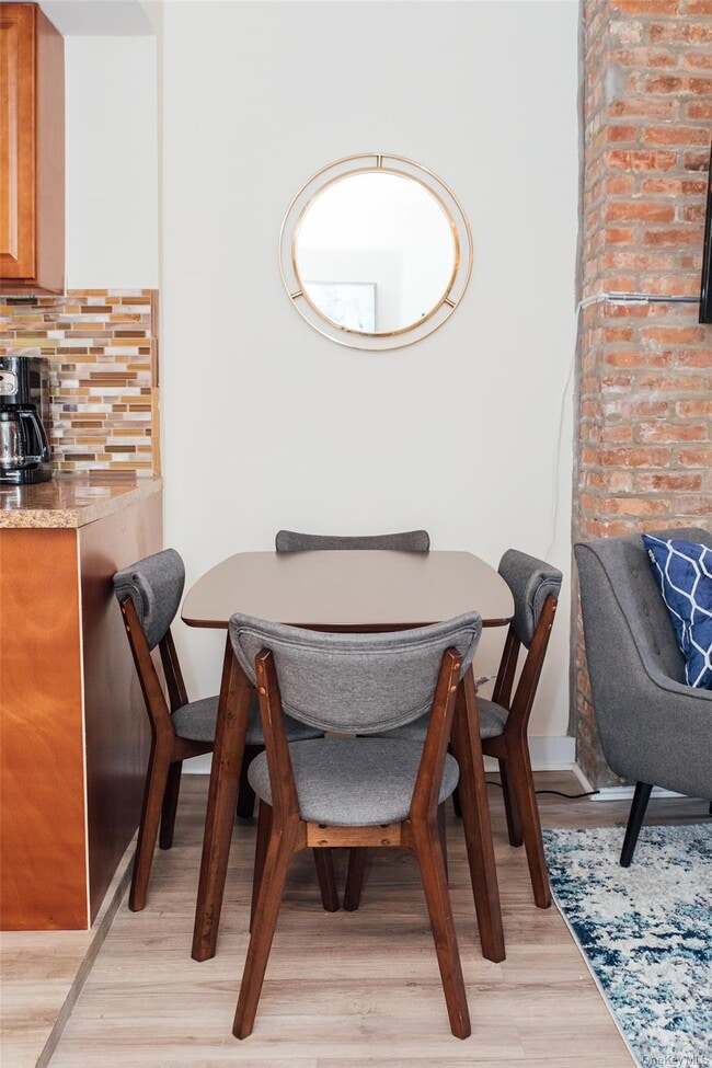 Photo - 27 Vanderbilt Ave Unit 3rd Fl