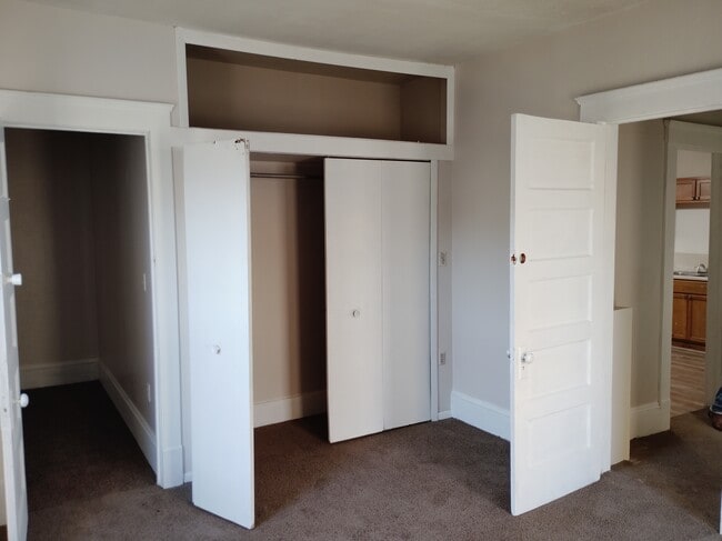 Photo - 9521 Macon Ave