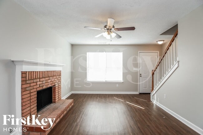 Photo - 308 Summer Cove NW