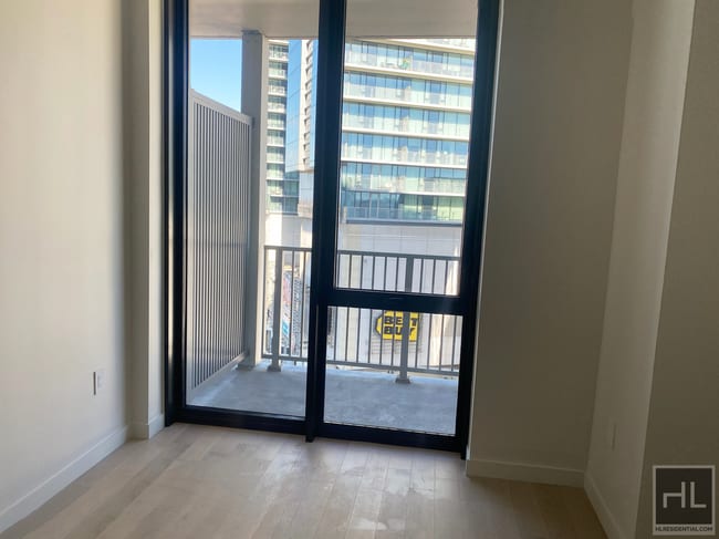 Photo - A 40 Road Unidad 8K