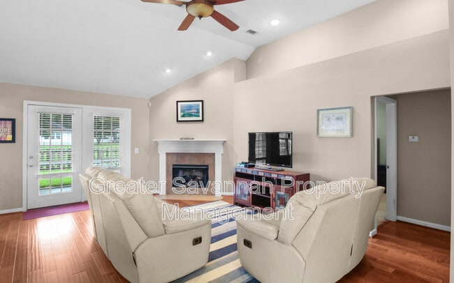 Photo - 141 Nandina Wy