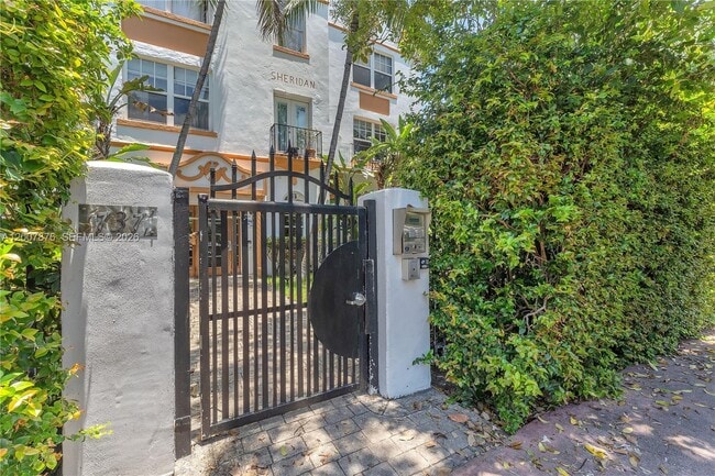 Photo - 737 Jefferson Ave Unit 305