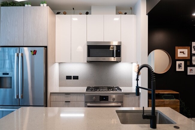 Photo - 2 Sinclair Rd Unit 202