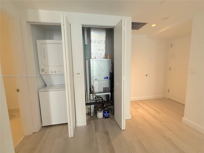 Photo - 55 SW 9th St Unit 1809