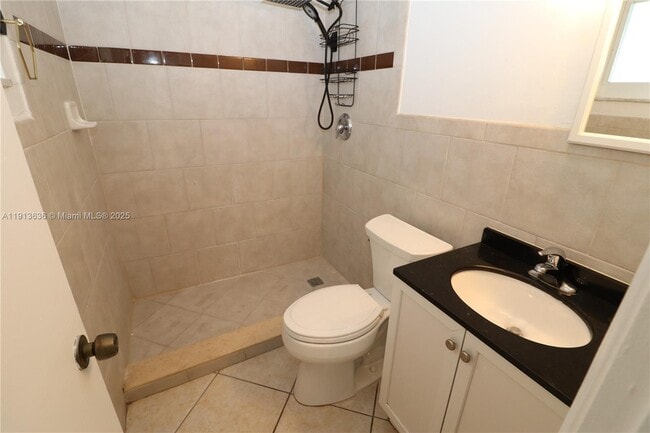 Photo - 59 NW 37th St Unit 3