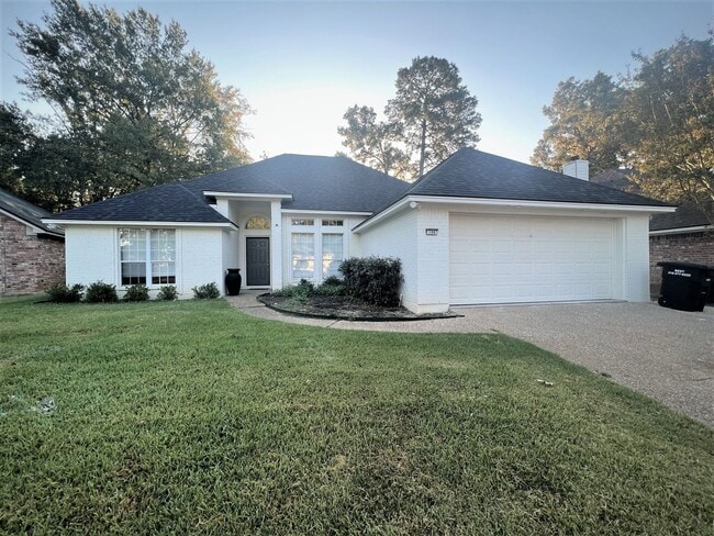 Building Photo - BAY HILLS SUBDIVISION. BENTON SCHOOLS