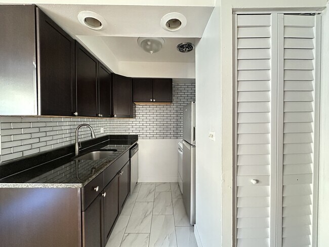 Photo - 6830 N Sheridan Rd Unit 365