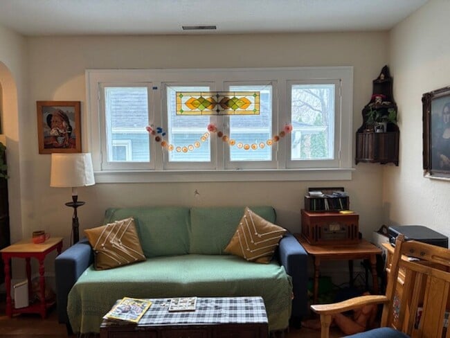 Photo - 2739 Buchanan St NE Unit 2