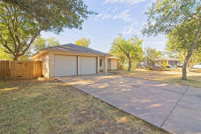 Photo - 914 Garden Meadow Dr