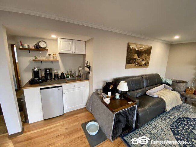 Photo - Gorgeous 3 Bed 3 Bath in Idyllic Neighborhood