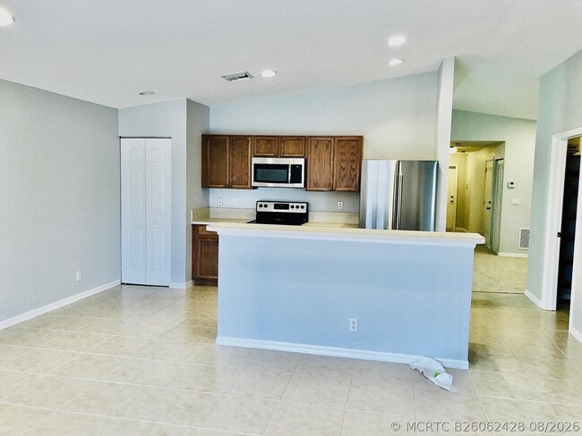 Photo - 4801 SE Graham Dr