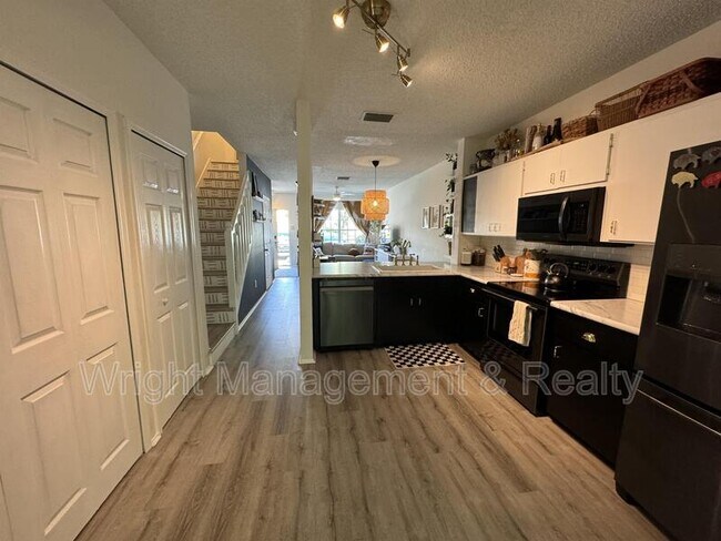 Photo - 12326 Berkeley Square Dr