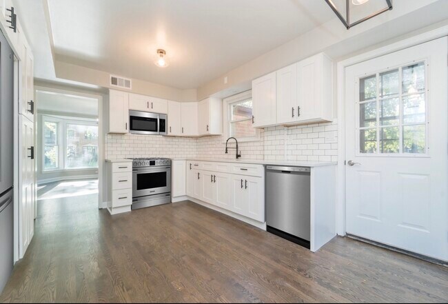 Photo - 6601 N Sioux Ave