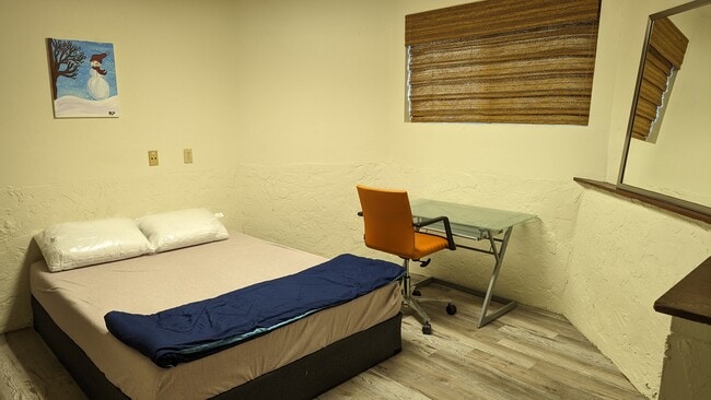 Photo - 163 Gifford Ave Unit D