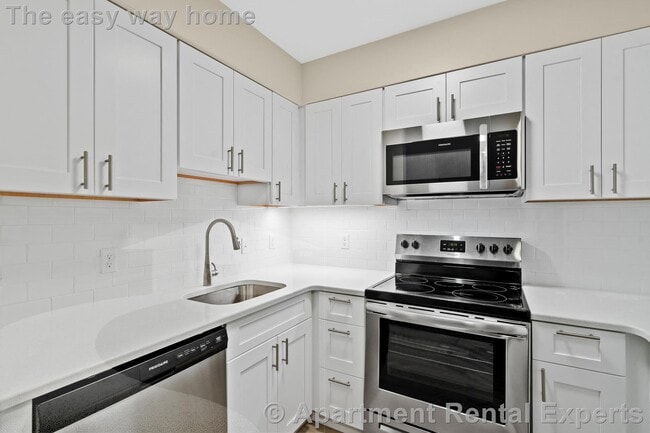 Building Photo - 632 Massachusetts Ave Unit #612