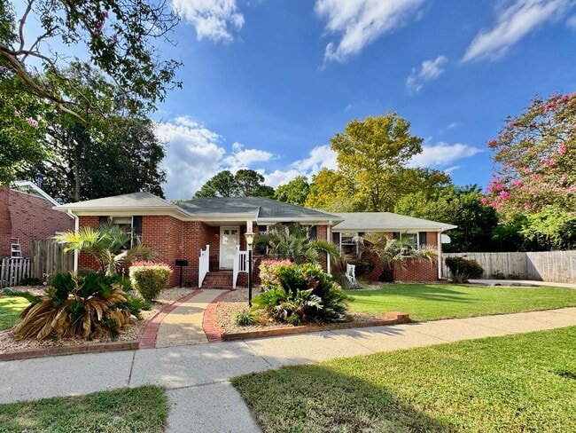 Photo - 225 Lucile Ave