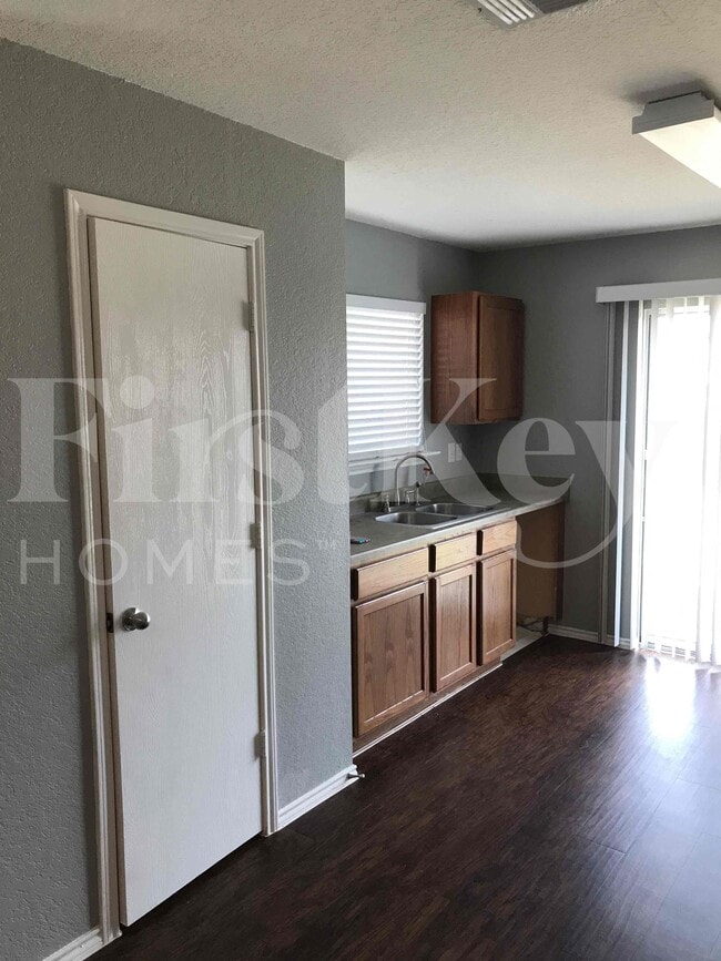 Photo - 9655 Shorebird Ln