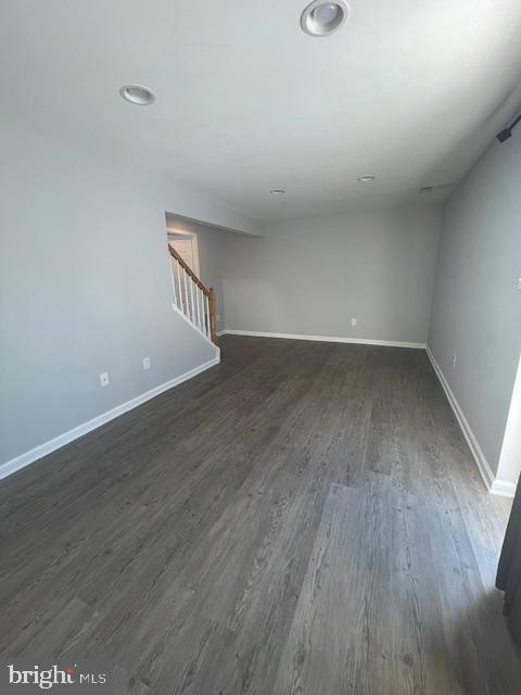 Photo - 19 Sir Thomas Ln