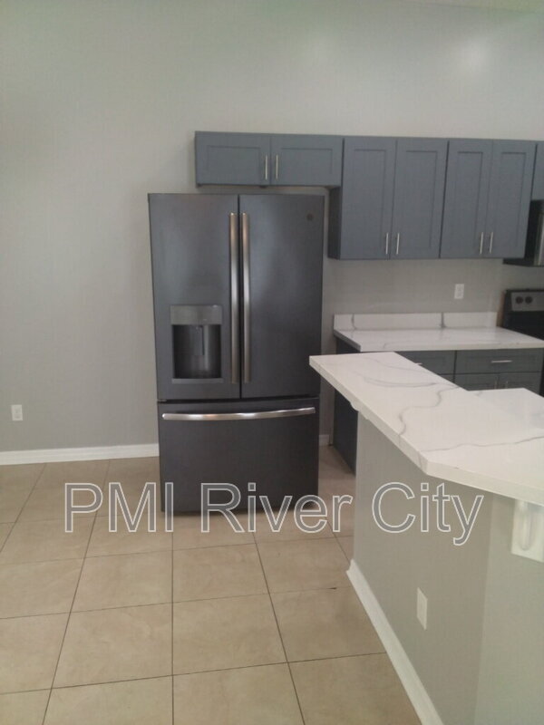 Photo - 818 Filmore Ln