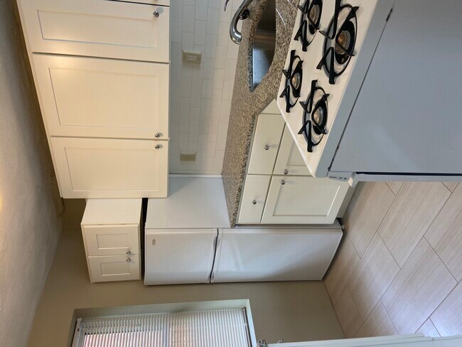 Building Photo - 83 St Botolph St Unit 510